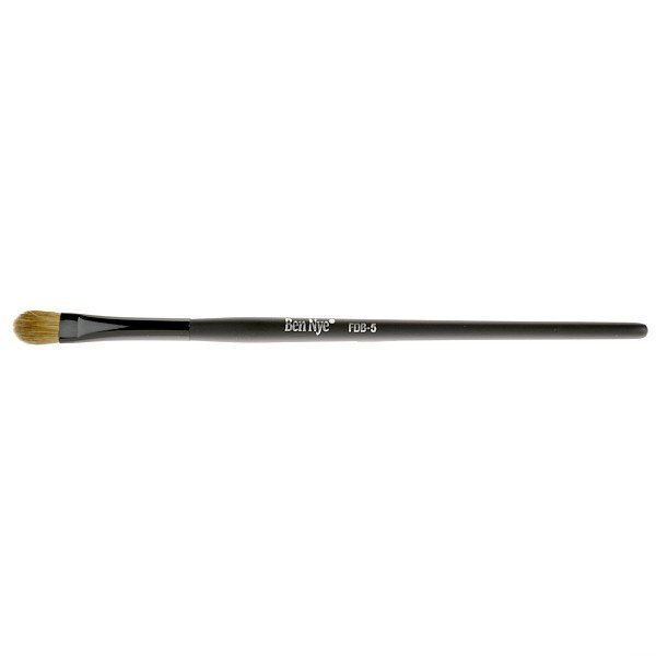 Ben Nye Medium Blender Brush